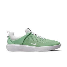 Nike SB Zoom Nyjah 3 Enamel Green