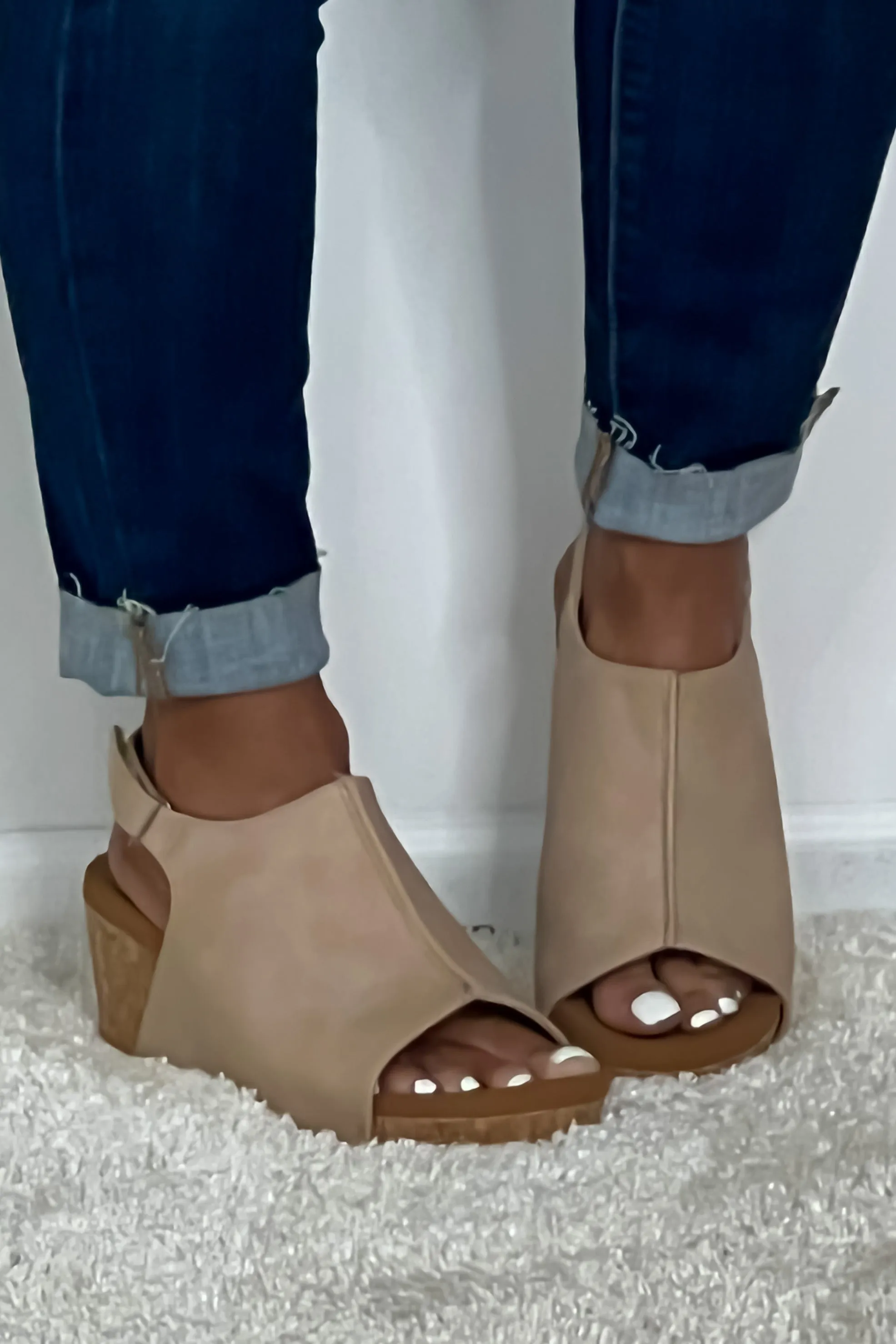 Very G Sylmar Wedge Sandal : Nude